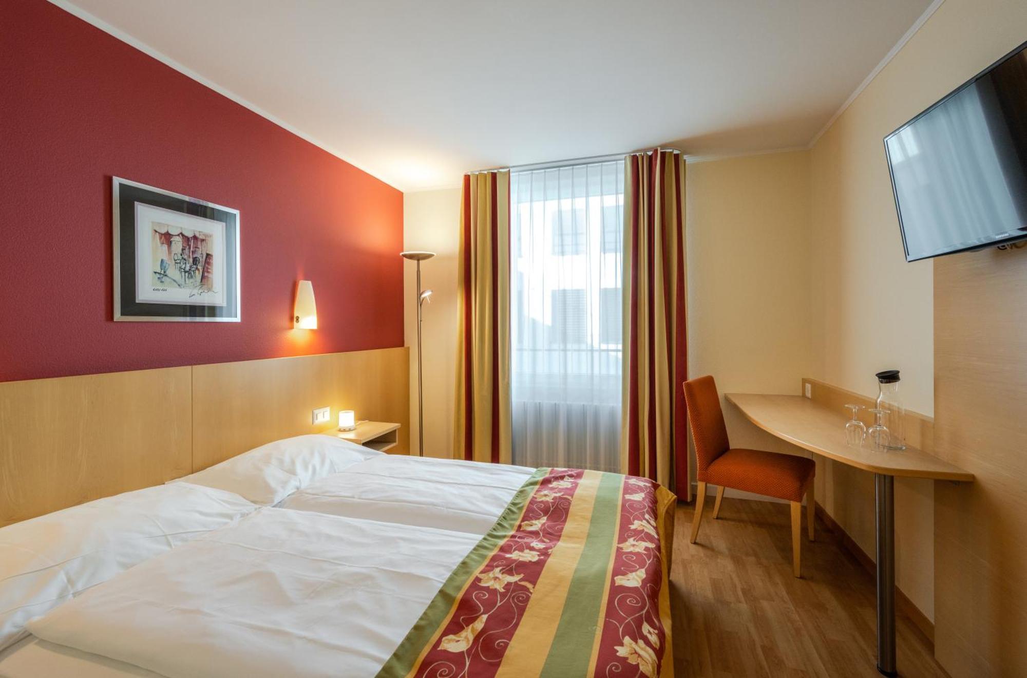 Ambassador Self Check-In Hotel Lucerne Exterior photo